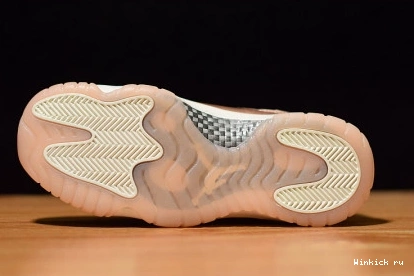 (W) GOLD JORDAN LOW ROSE RETRO - 11 1104